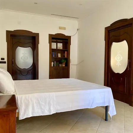 招待所 Matrimoniale Con Terrazzo 4*