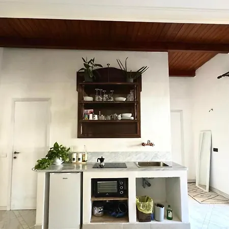 招待所 Matrimoniale Con Terrazzo 4*