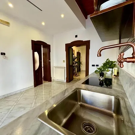 Matrimoniale Con Terrazzo 4*